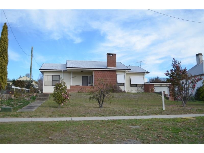 105 Tumut Street, Adelong NSW 2729