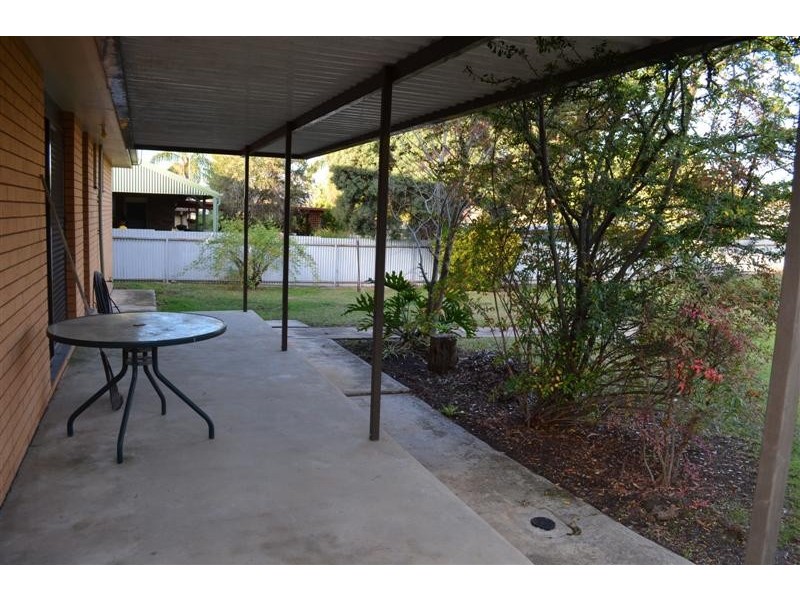 74 Sydney Street, Tumut NSW 2720