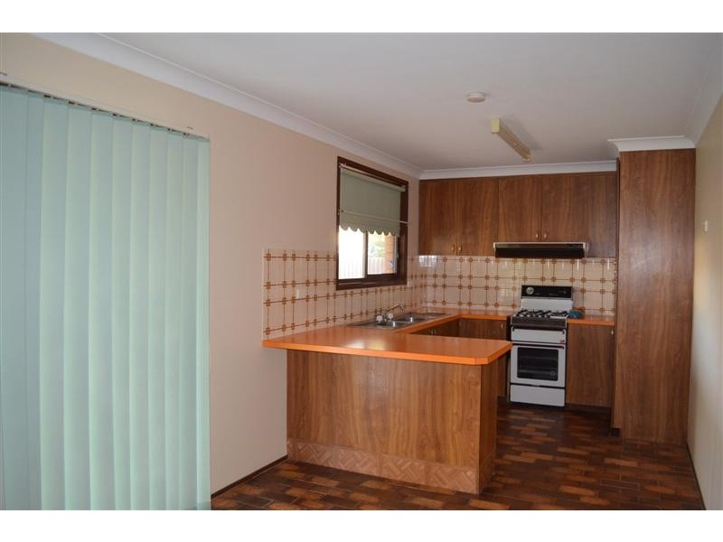 74 Sydney Street, Tumut NSW 2720