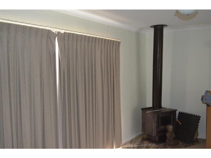 12 Broughton Street, Tumut NSW 2720