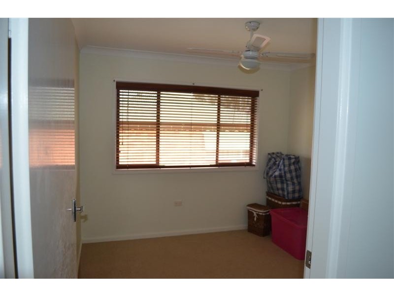 12 Broughton Street, Tumut NSW 2720