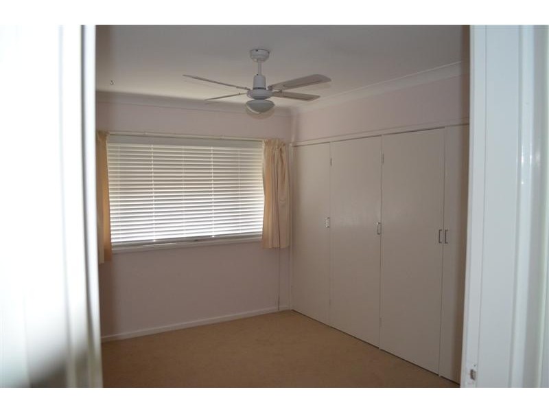 12 Broughton Street, Tumut NSW 2720