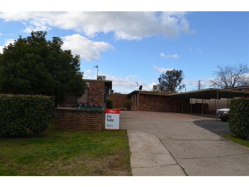 25 Bottlebrush Drive, Tumut NSW 2720