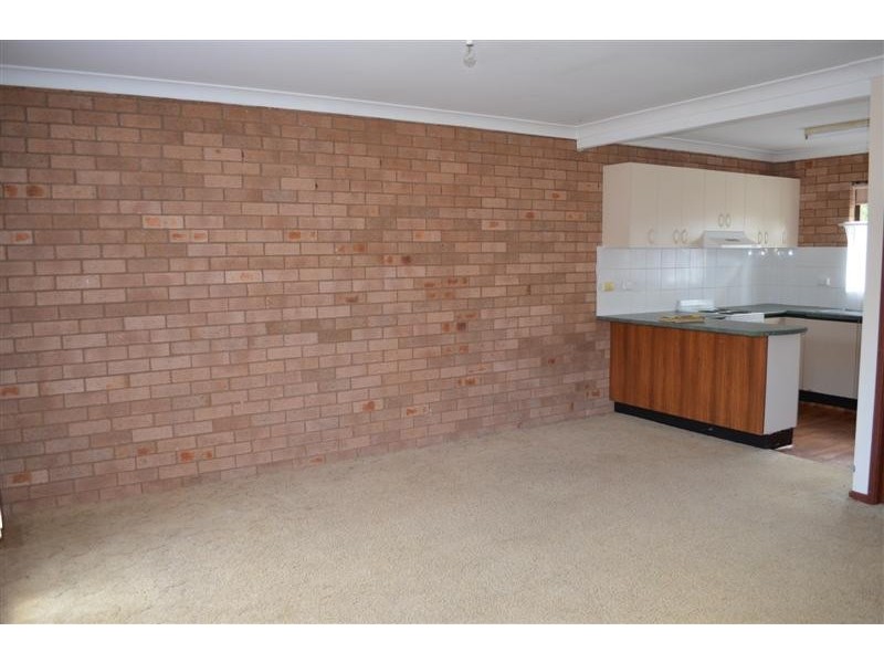 25 Bottlebrush Drive, Tumut NSW 2720