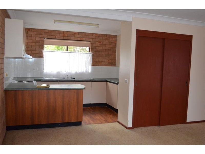 25 Bottlebrush Drive, Tumut NSW 2720