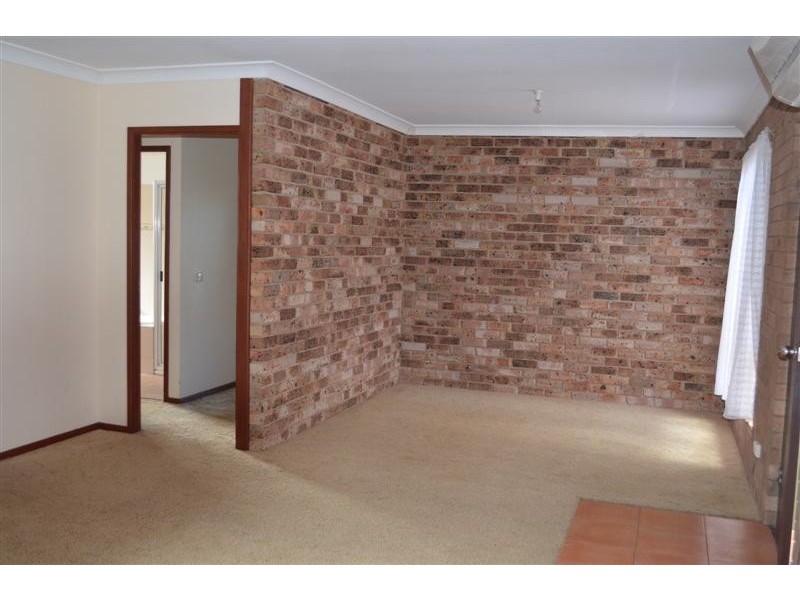 25 Bottlebrush Drive, Tumut NSW 2720