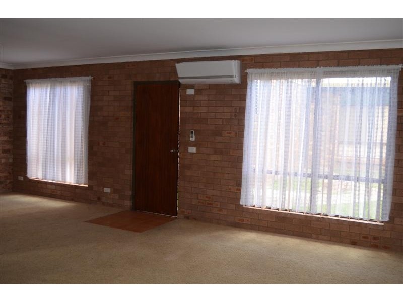 25 Bottlebrush Drive, Tumut NSW 2720