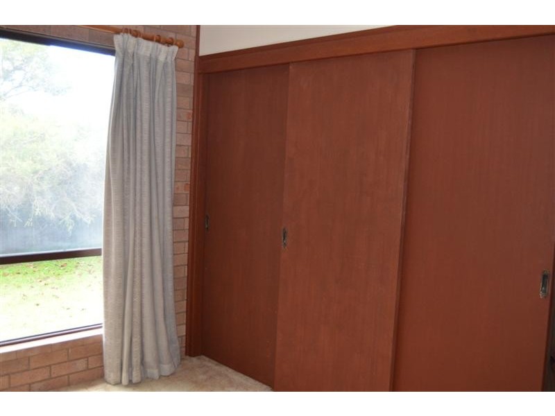 25 Bottlebrush Drive, Tumut NSW 2720