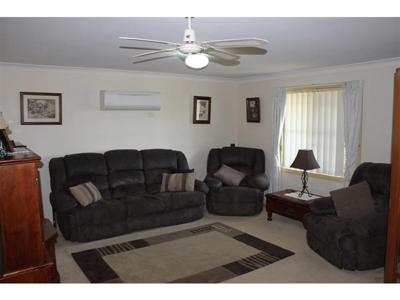 2 Coolamine Circuit, Tumut NSW 2720