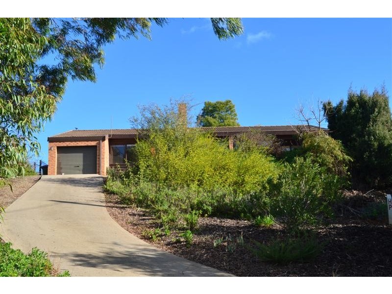 13 Bundara Crescent, Tumut NSW 2720
