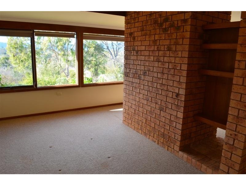 13 Bundara Crescent, Tumut NSW 2720