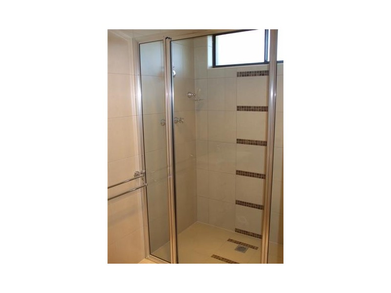 2/176 Capper Street, Tumut NSW 2720