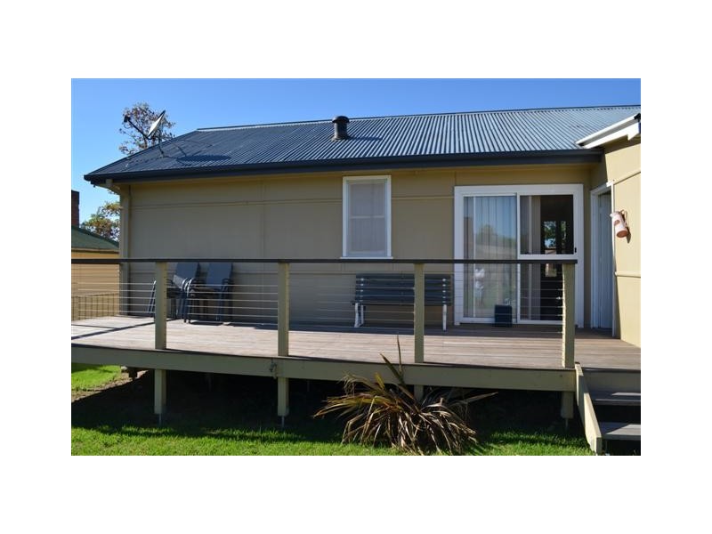 49 Carey Street, Tumut NSW 2720