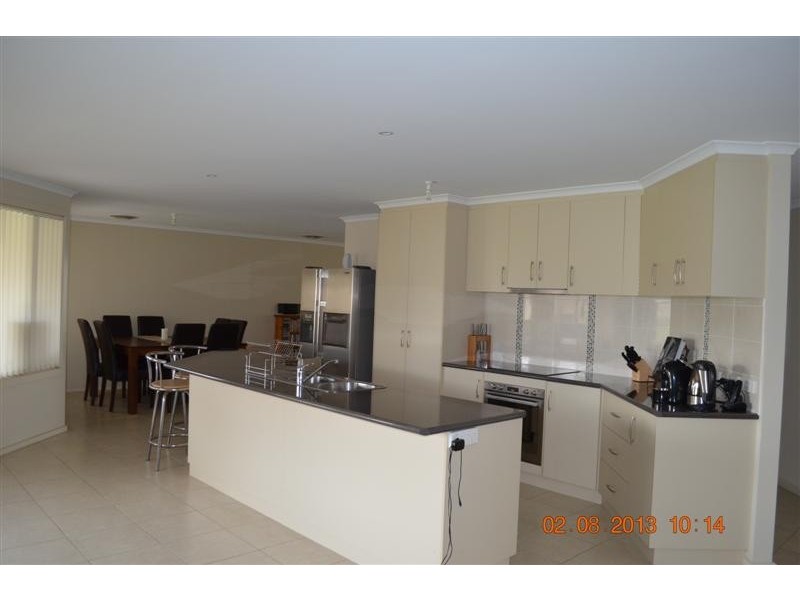 8 Ridge Street, Tumut NSW 2720