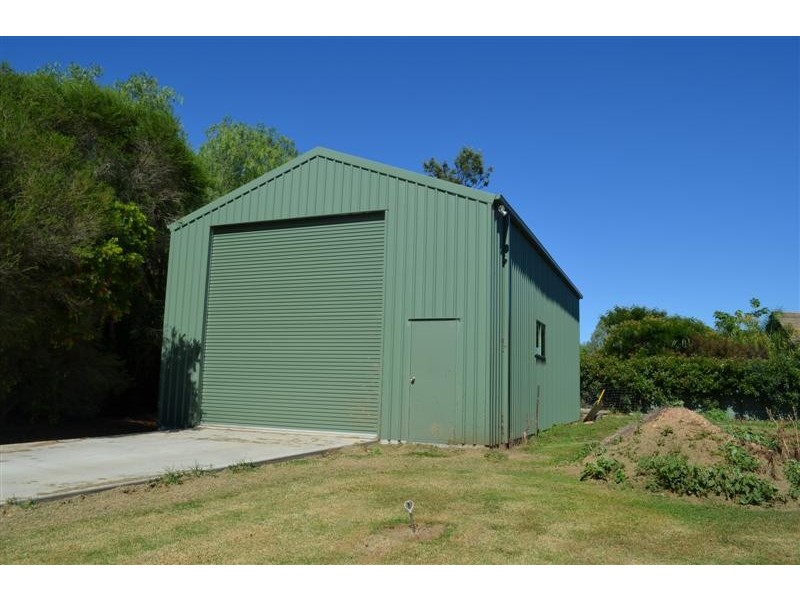 25 East Street, Tumut NSW 2720