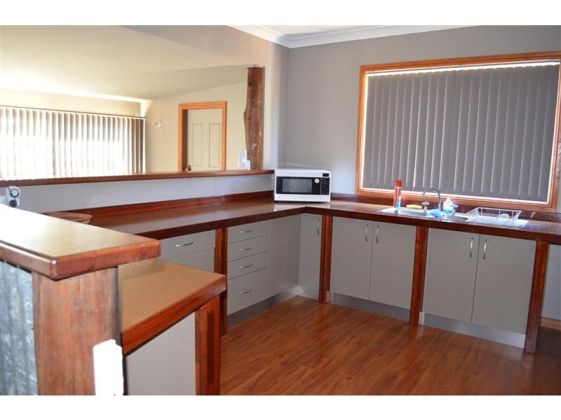 25 East Street, Tumut NSW 2720