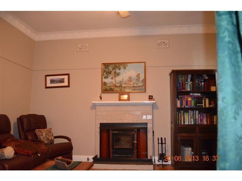 2 Beale Street, Tumut NSW 2720