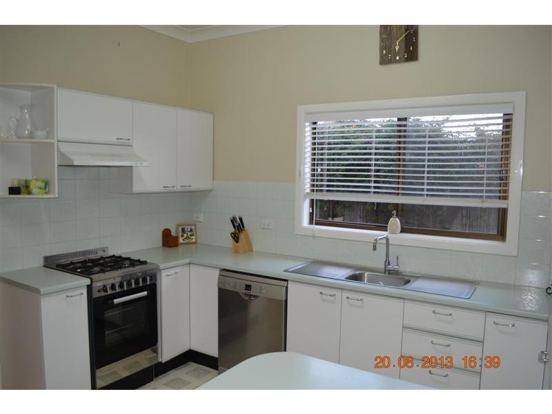 2 Beale Street, Tumut NSW 2720