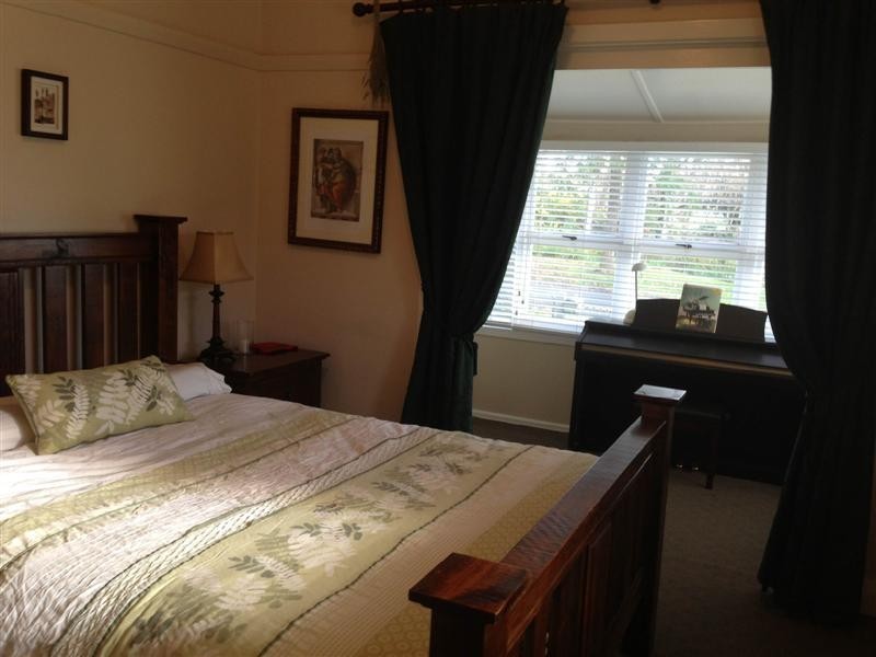 2 Beale Street, Tumut NSW 2720