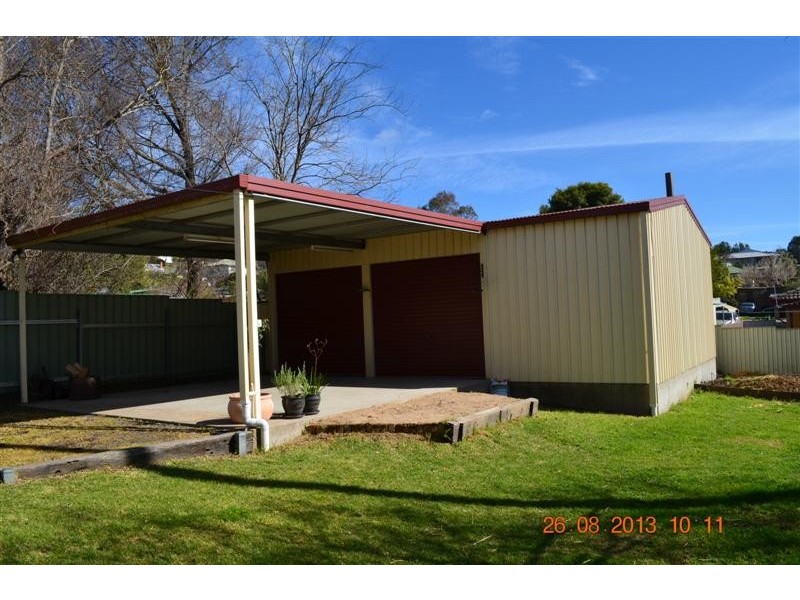 79 Merivale Street, Tumut NSW 2720