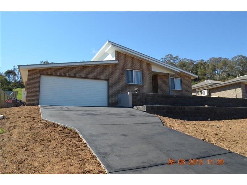 22 Booral Avenue, Tumut NSW 2720