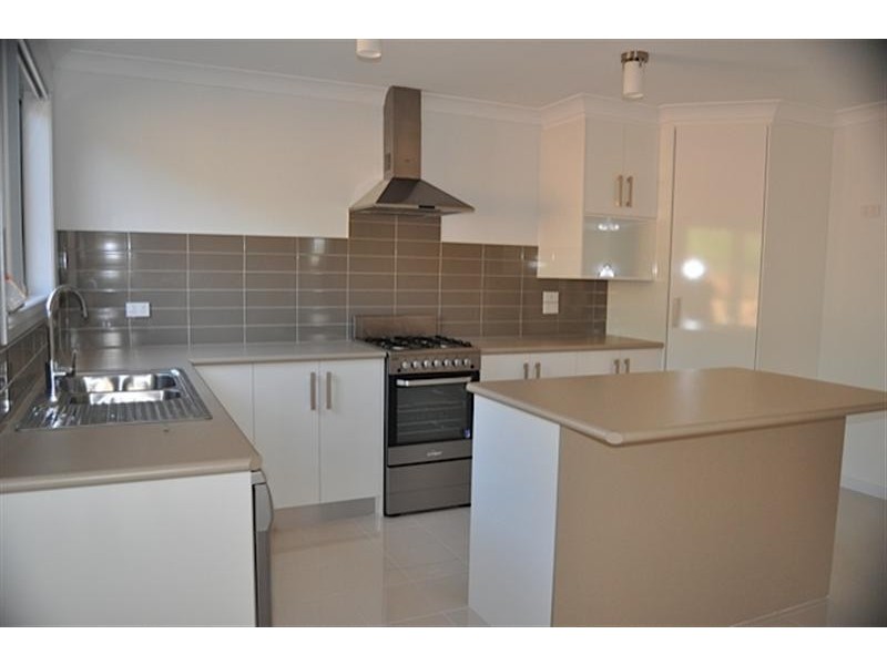 22 Booral Avenue, Tumut NSW 2720