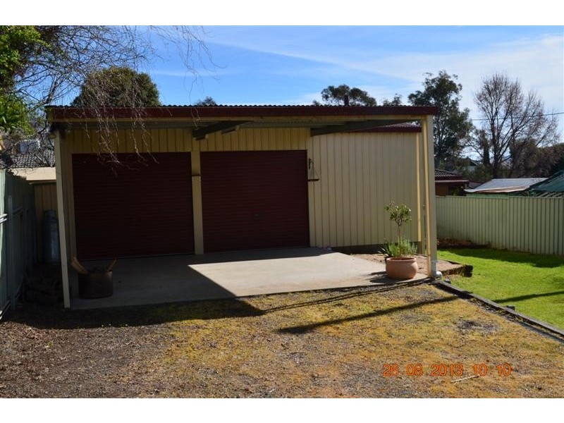 79 Merivale Street, Tumut NSW 2720