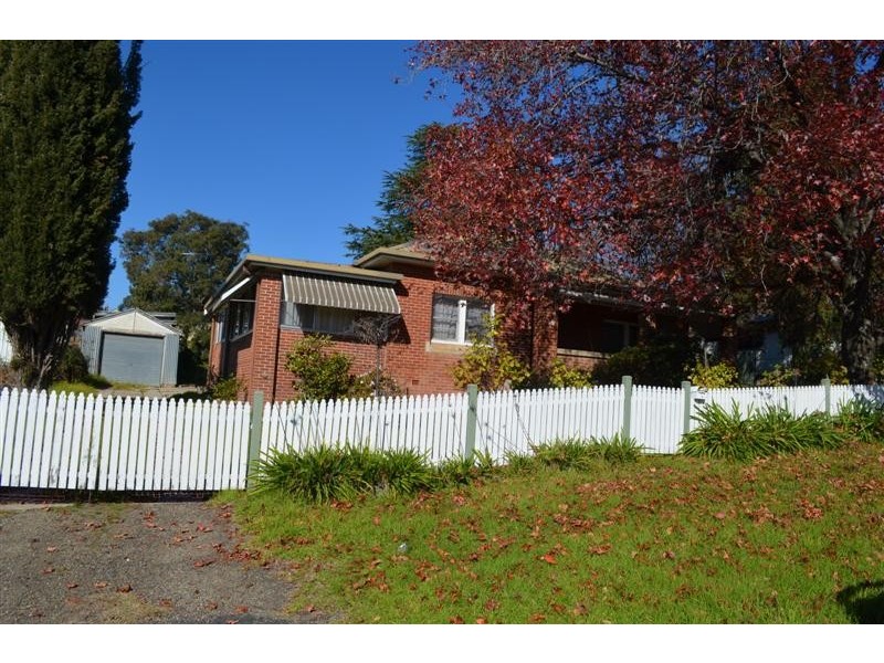 66 Merivale Street, Tumut NSW 2720