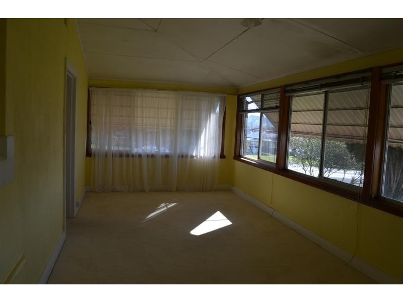 66 Merivale Street, Tumut NSW 2720