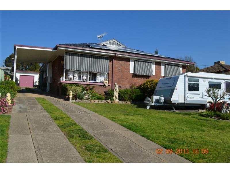 2 Vyner Street, Tumut NSW 2720