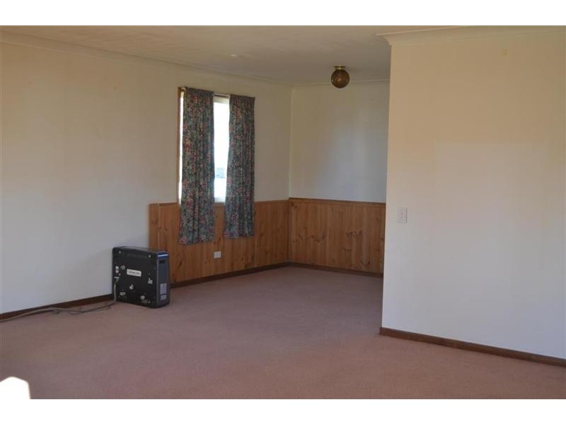 15 Gundagai Street, Adelong NSW 2729
