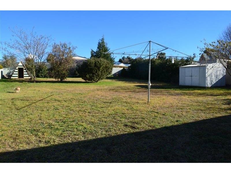 15 Gundagai Street, Adelong NSW 2729