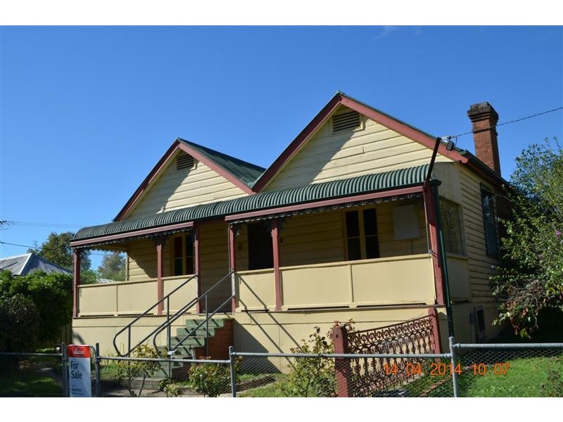 8 Wynyard Street, Tumut NSW 2720