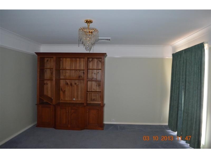 8 Bundarra Crescent, Tumut NSW 2720
