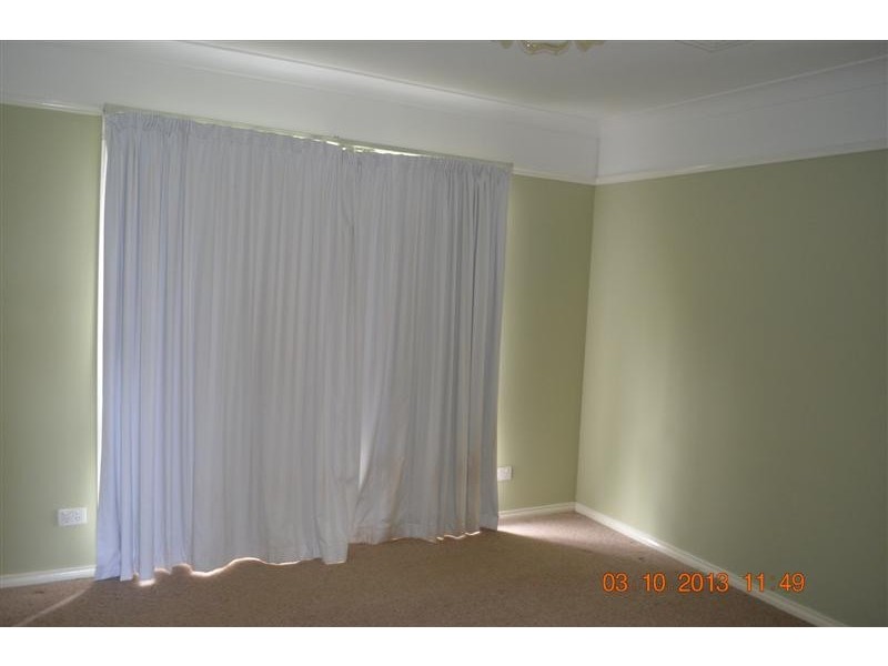 8 Bundarra Crescent, Tumut NSW 2720