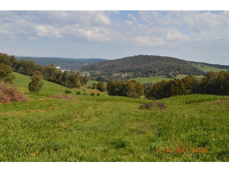 - Cemetery Road, Batlow NSW 2730