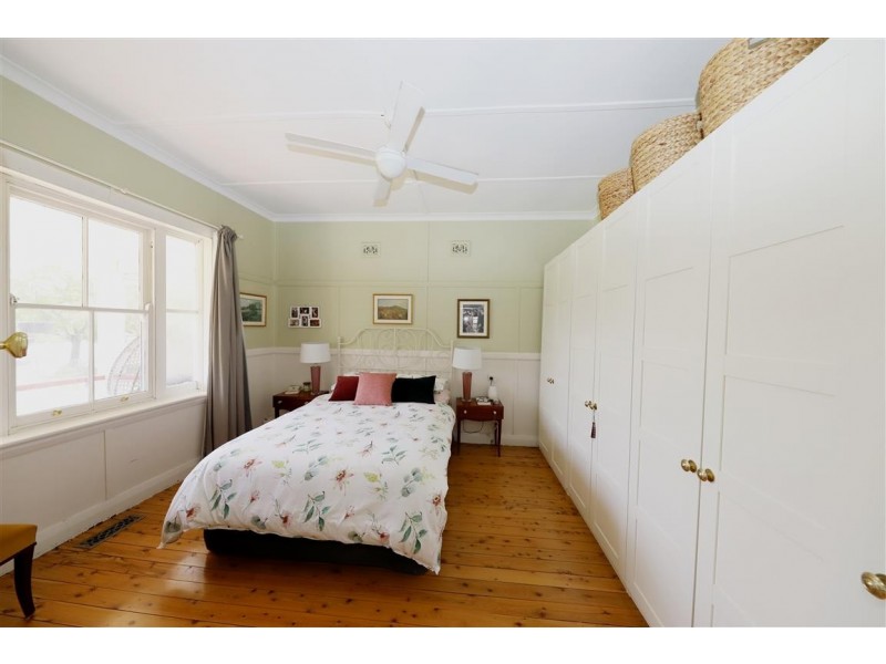 31 Capper Street, Tumut NSW 2720