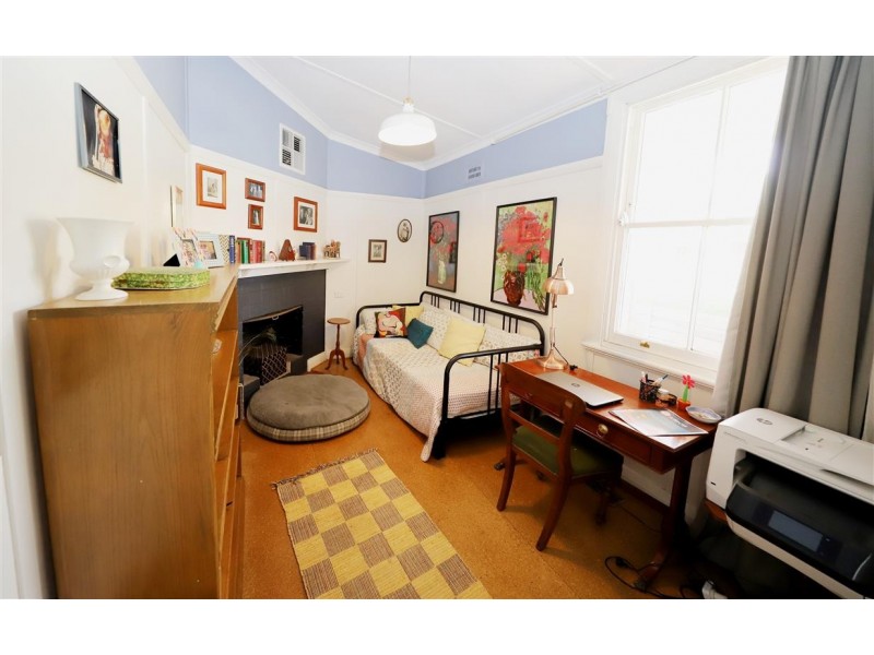 31 Capper Street, Tumut NSW 2720