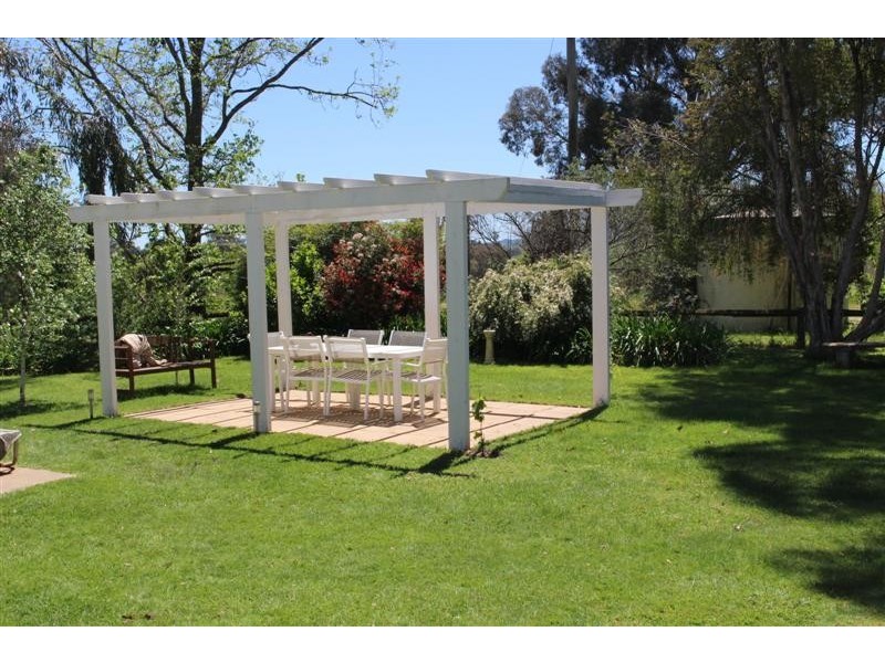 - ETHAM PARK 511 Ellerslie Road, Adelong NSW 2729