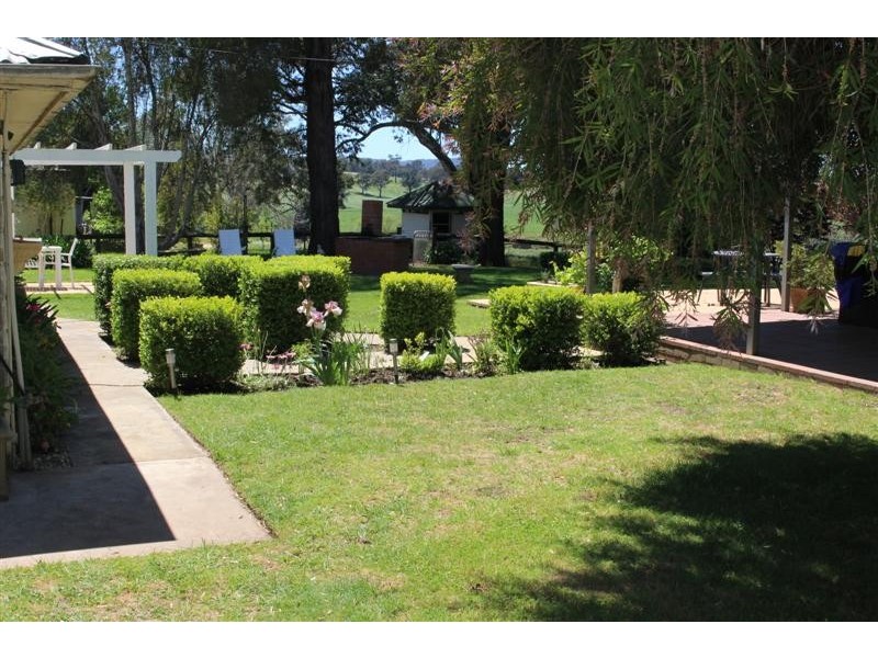 - ETHAM PARK 511 Ellerslie Road, Adelong NSW 2729