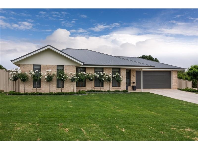 9 King Place, Tumut NSW 2720