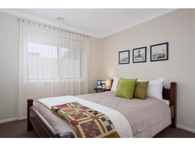 9 King Place, Tumut NSW 2720