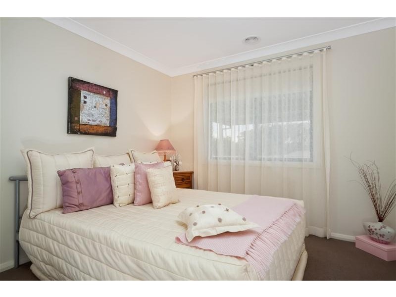 9 King Place, Tumut NSW 2720