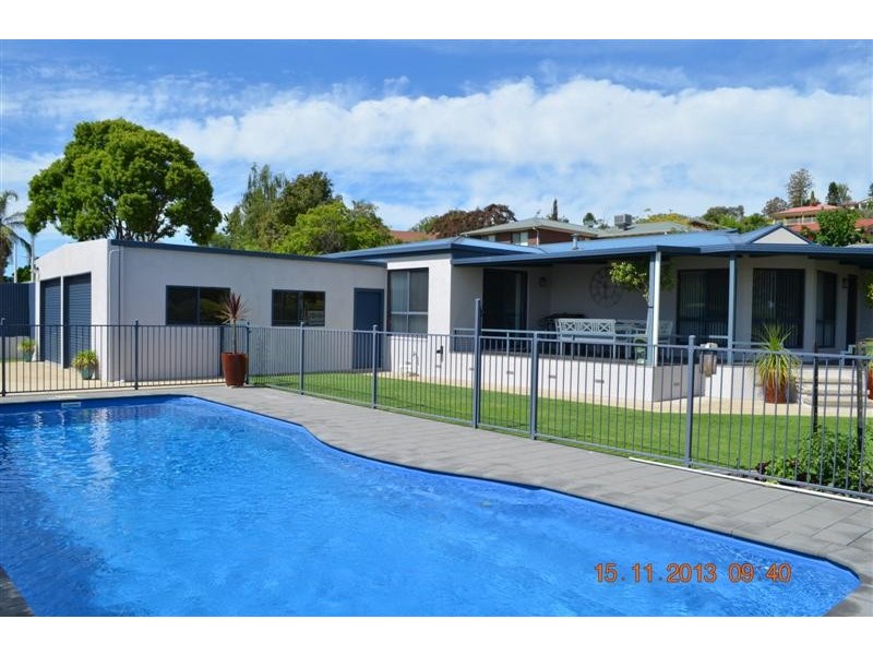 103 Lambie Street, Tumut NSW 2720