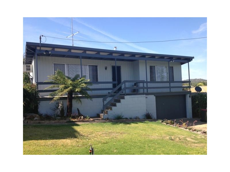 4 Tumut Street, Tumut NSW 2720