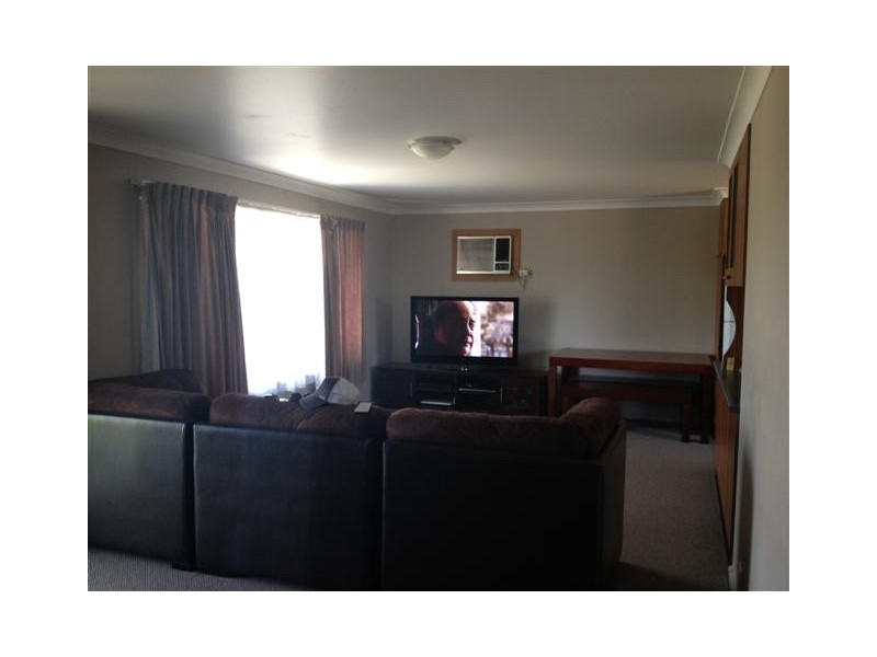 4 Tumut Street, Tumut NSW 2720