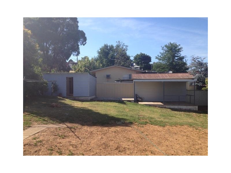 4 Tumut Street, Tumut NSW 2720