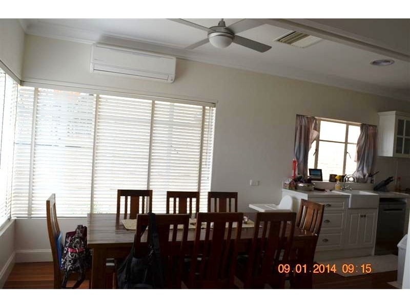 11 Highland Avenue, Tumut NSW 2720