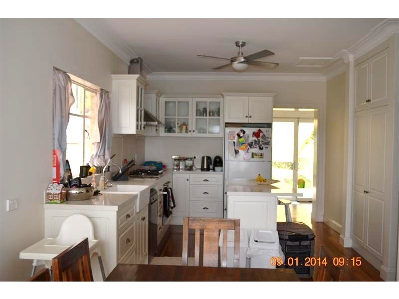 11 Highland Avenue, Tumut NSW 2720