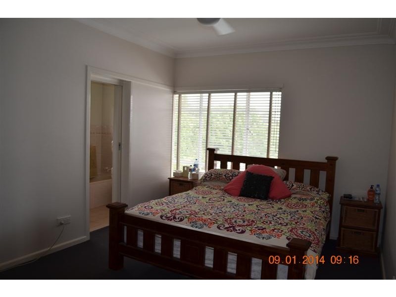 11 Highland Avenue, Tumut NSW 2720